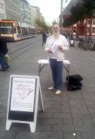 Bangert bei einem Infostand im Oktober 2010 in Mannheim