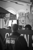 Gegenproteste auf dem St. Johanner Markt.