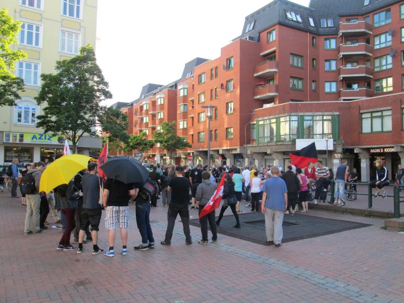 Wie in Frankfurt so in Kiel: Regenschirme sind keine Passive Bewaffnung!