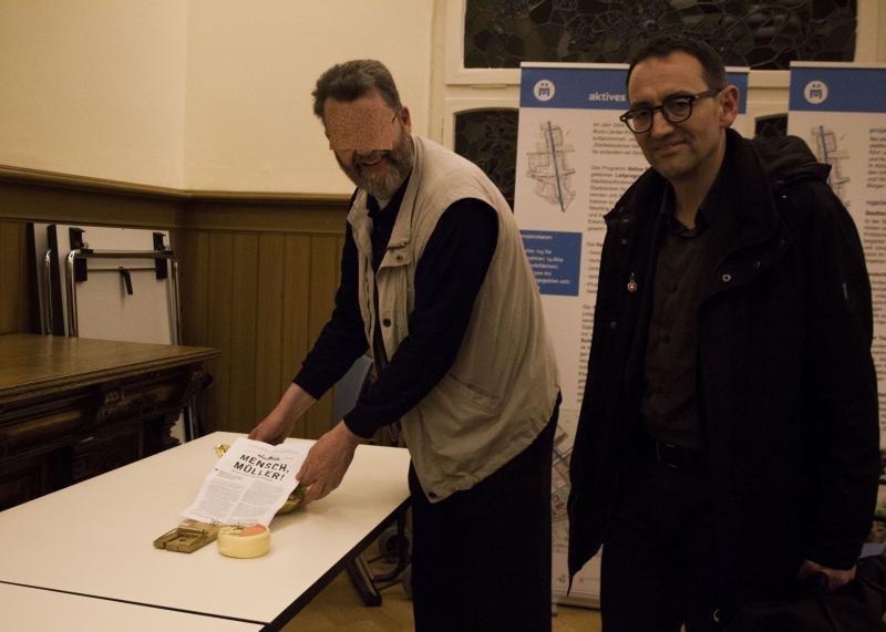 Steile These: Verdrängung ist unser Käse. (STV Aktivist und Burgermeister von Mitte Stephan von Dassel, rechts)