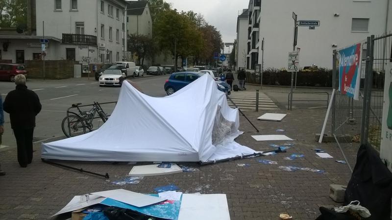 afd stand zerlegt / Foto: afd auf facebook