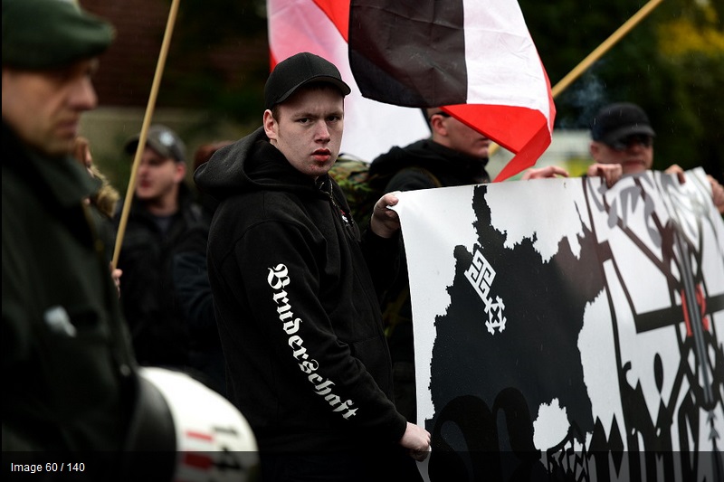 Leon Krüger beim Naziaufmarsch in Dortmund, 2015