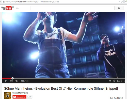 Screenshot YouTube: Xavier Naidoo mit „Freiheit für Deutschland“-Parole auf seinem Shirt