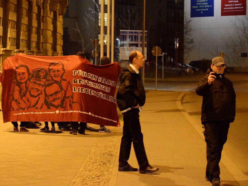 Protest gegen eine Veranstaltung des "Compact-Magazins" in Leipzig