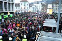 09-03-30-demo-siegesdenkmal