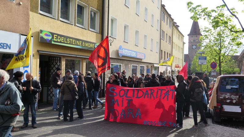 Kundgebung vor dem Ausländeramt in Solidarität mit Dara 1