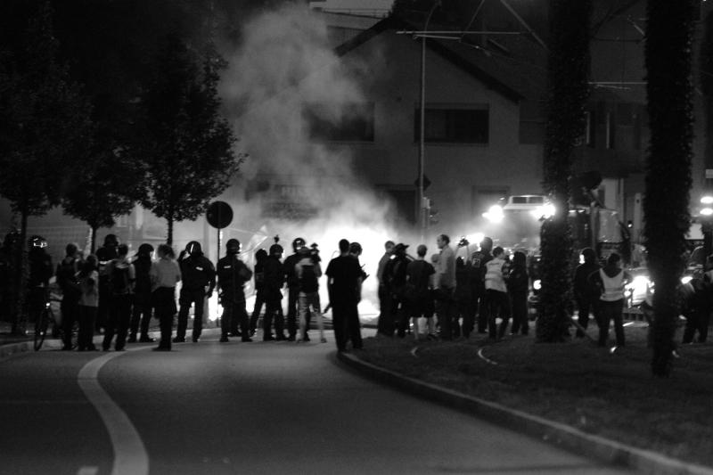 Räumung der Barrikade in der Merzhauser Straße