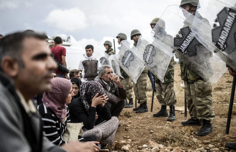 Türkische Polizei verhindert die Flucht syrischer Kurd_innen vor dem IS.