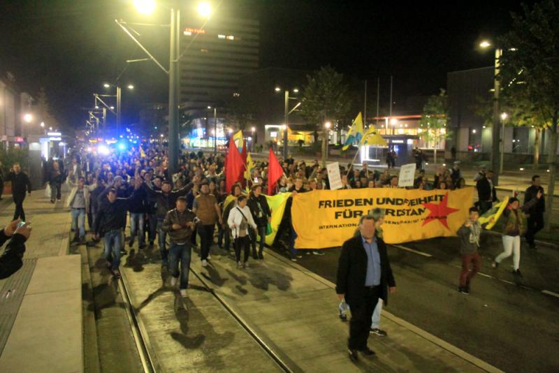 Kobane Demo Heilbronn 10.10.2014 Kämpferisch auf der Allee