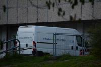 Transporter von Wegmann vor der Stielerstraße Ende April. Vorher lud er Getränke aus und schloss den Nazitreff auf.