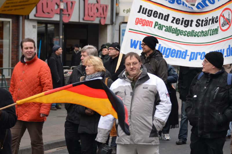 2 Nico Ernst beim Naziaufmarsch in Köln am 28.01.2012