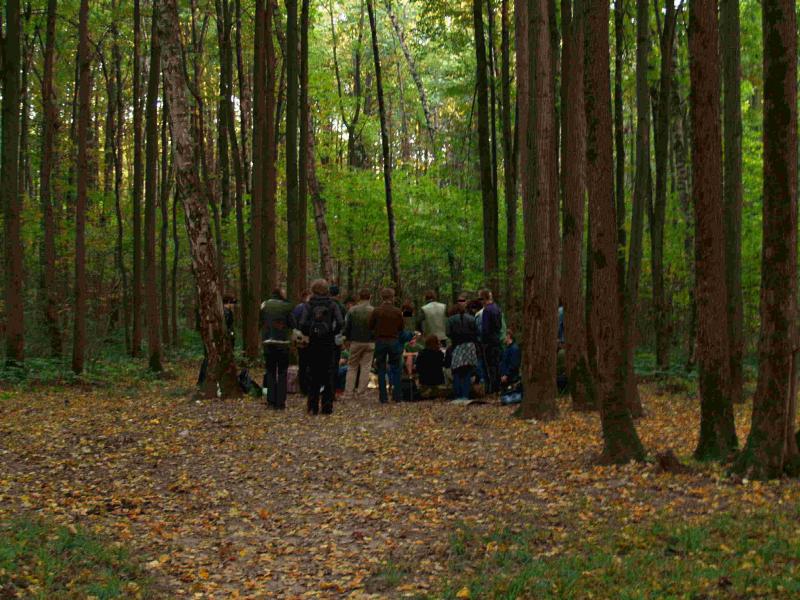 Moskauer AnarchistInnentreff im Wald