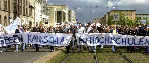 In Magdeburg haben am Mittwoch tausende Studenten und Mitarbeiter der Universität Magdeburg zu einem Protesttag aufgerufen.