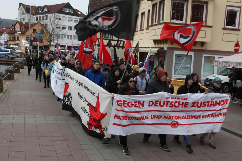 Rund 200 Menschen waren dem Aufruf gefolgt.