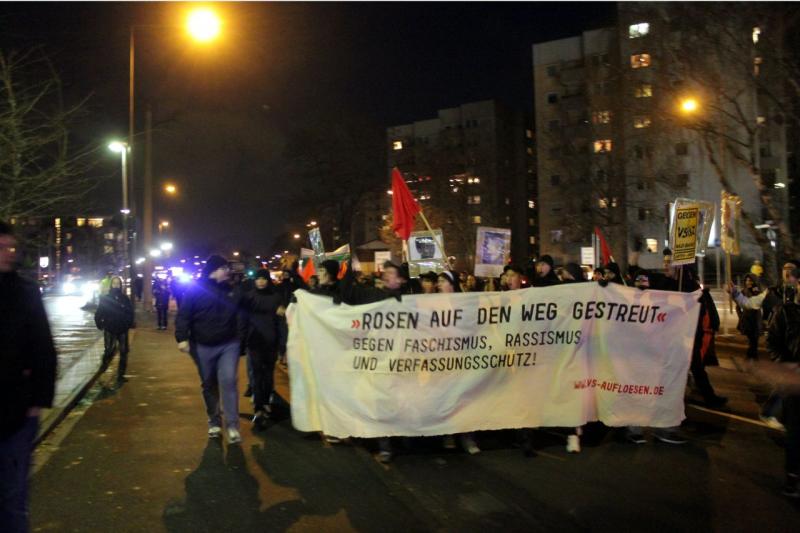 Köln: "Rosen auf den Weg gestreut" Demo