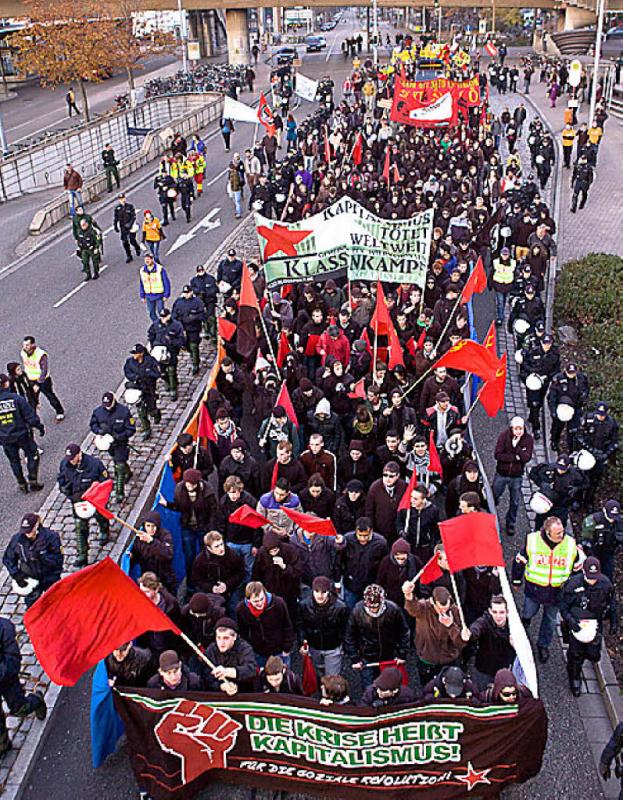 Gegen Sozialabbau und Krieg: Demo in der Bismarckallee