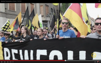 Reiß und Madalschek in den ersten Reihen in Berlin am 17. Juni 2016. (Bild Mitte Reiß mit Brille, Madalscheck mit Sonnenbrille)