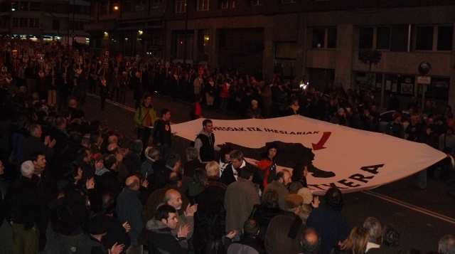 Großdemo für die Rechte der politischen Gefangenen am 03-01-2009