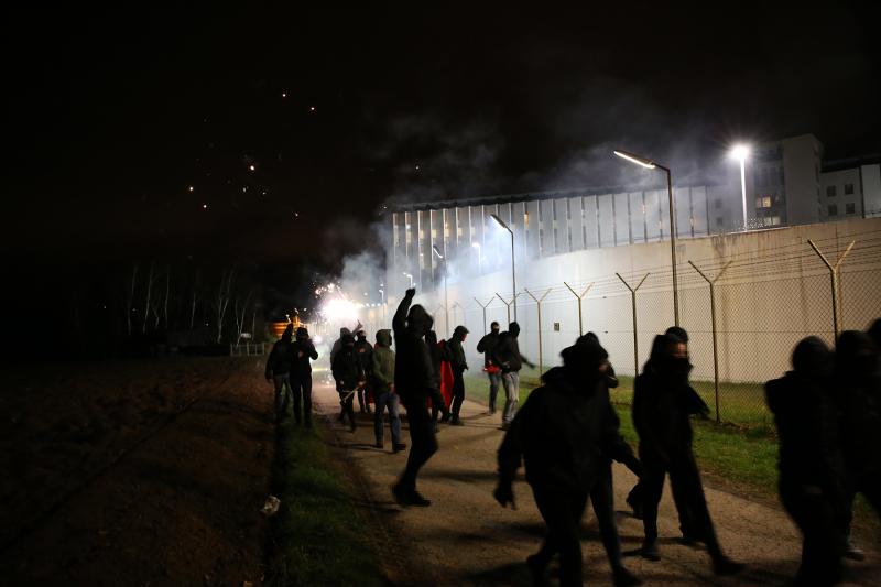 Knastspaziergang Stammheim- Tag der politischen Gefangenen Stuttgart 