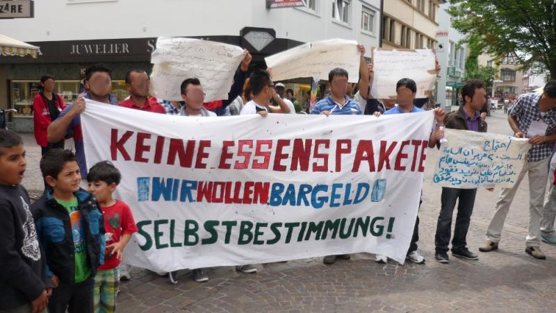 Flüchtlinge protestieren gegen ihre miserablen Lebensbedingungen