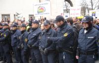 10 Schluss mit rechter Demo