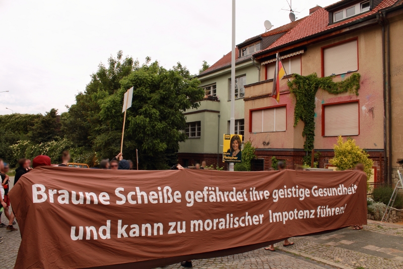 Kundgebung vor HLB-Haus in Halle