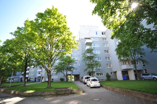 In diesem Haus der GBW am Karl-Marx-Ring in Neuperlach wohnen die Nethers seit 40 Jahren