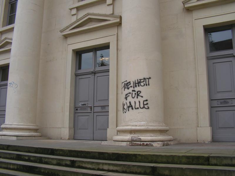 gerichtssäule_freiheitfür(k)alle