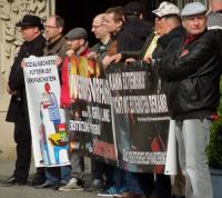 Legida auf dem Markt in Leipzig (links am Rand: Anwalt Lorek).