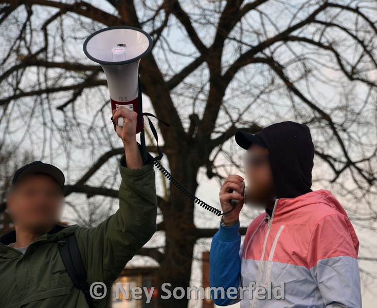 Antifa-MC Fittie am Mic!