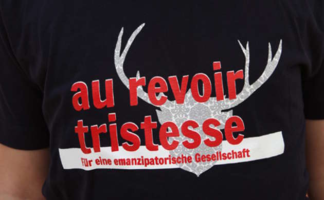 "Au revoir, tristesse" – Bild: Kampagne »Sachsens Demokratie«