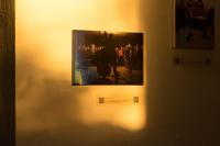 Fotoausstellung in Abendsonne