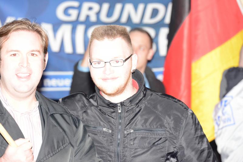 Nico Ernst beim Naziaufmarsch in Duisburg neumühl am 09.11.2013