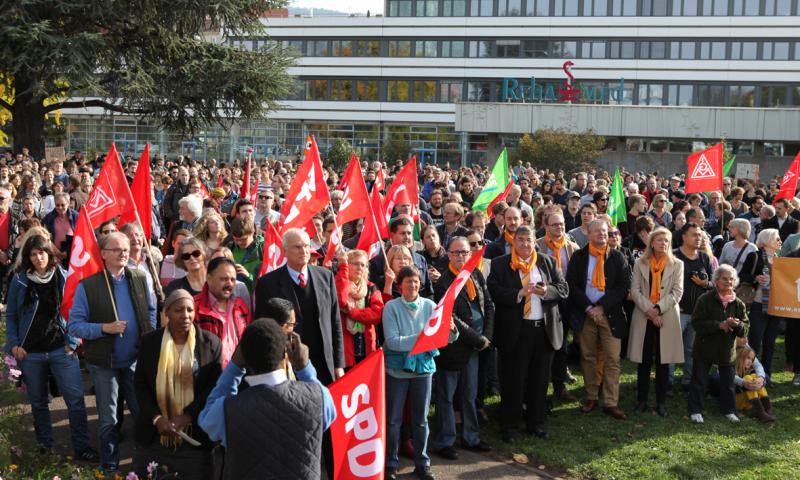 Über 2000 Menschen nahmen an der Kundgebung von "Keine Chance für Nazis in Heidelberg!" teil.