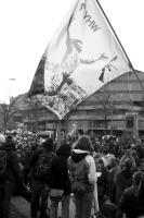 Fahne vor der Unibibliothek