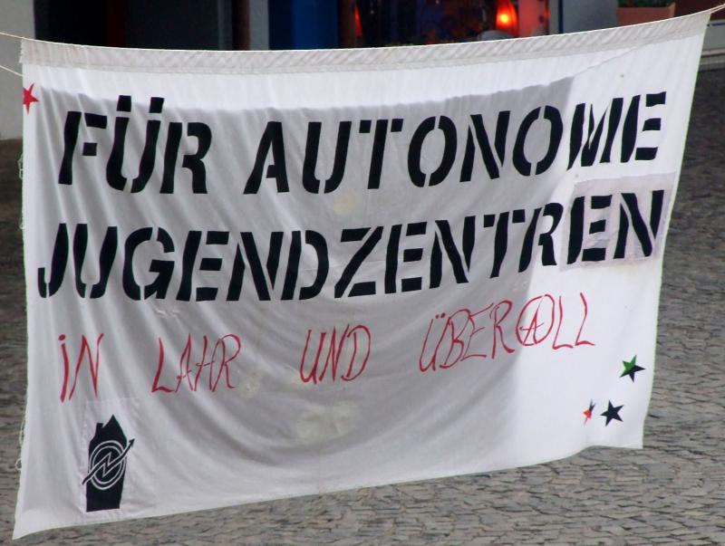 Für autonome Jugendzentren