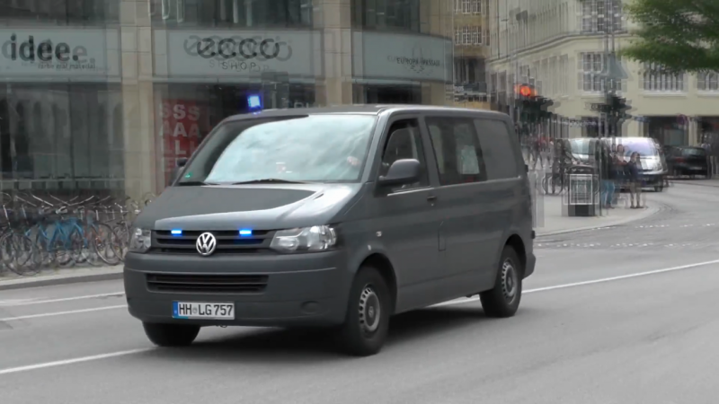 HH-LG-757 (VW Transporter T5)