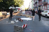 Hunderte von Linken waren in der Wrangelstraße unterwegs Richtung Görlitzer Park, dabei stellten sie Barrikkaden auf. (Foto: Spreepicture)