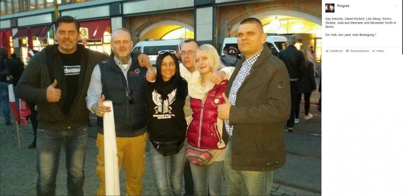 Bürgerwehr-Mitglied Liane Steup (3.v.l.) mit den Neonazis David Köckert, Alexander Kurth, Kay Hönicke, Julia Schwarze und Enrico Stubbe am 4. März 2017 in Berlin.