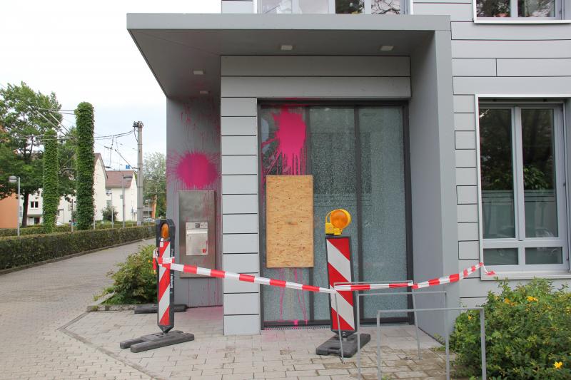 Freiburger Stadtbau (Mieterbüro Stühlinger) angegriffen 7