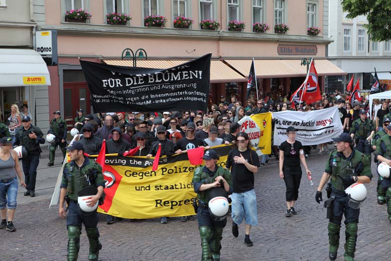 ... auf den Uni-Platz