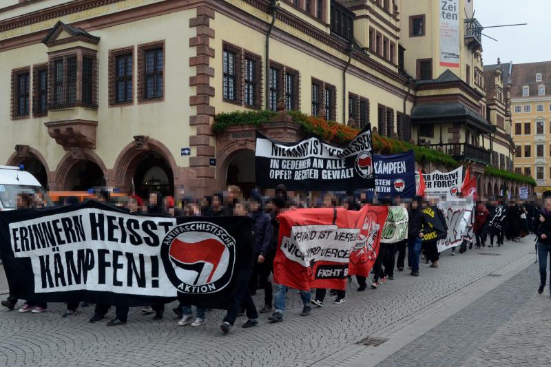 1000 auf Gedenkdemo für Opfer rechter Gewalt in Leipzig 2