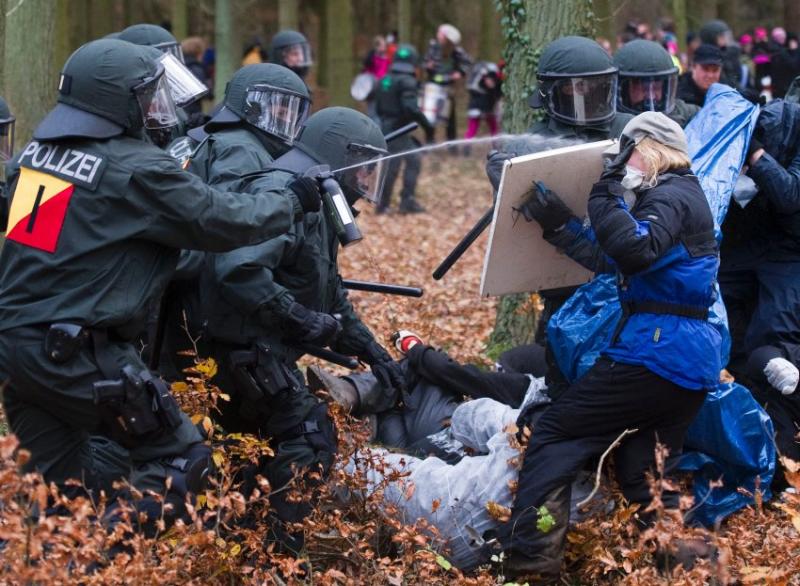 Pfefferspray-Einsatz beim Castor 2011