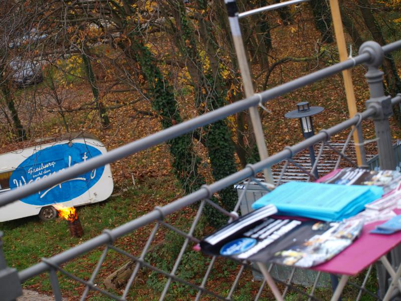 Infostand auf der Blauen Brücke