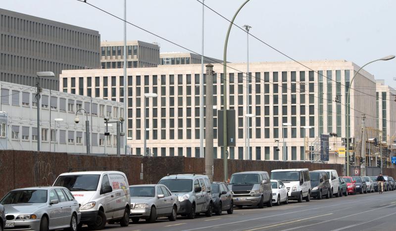 Die Zentrale des Bundesnachrichtendienstes (BND) an der Chausseestraße. Im Gebäude hat es offenbar einen Anschlag gegeben.Foto: picture alliance / dpa