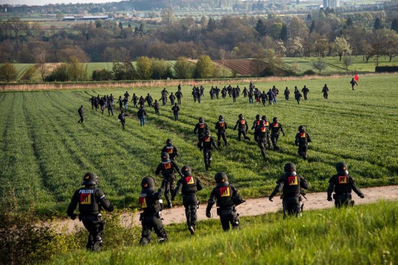 Letztes Bild kurz vor der Verhaftung eines Fotografen