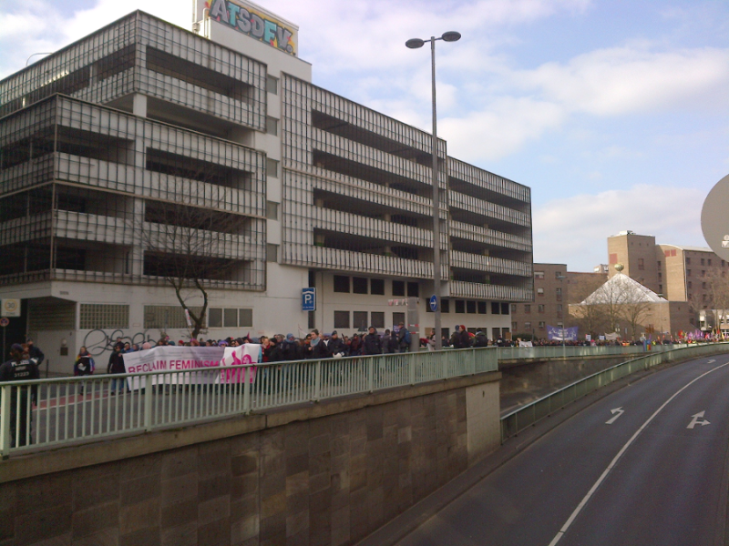 Köln: Tausende auf Demo gegen Sexismus und Rassismus 7