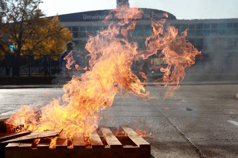 Santiago: Ataque con bombas molotov en solidaridad con nuestrxs presxs