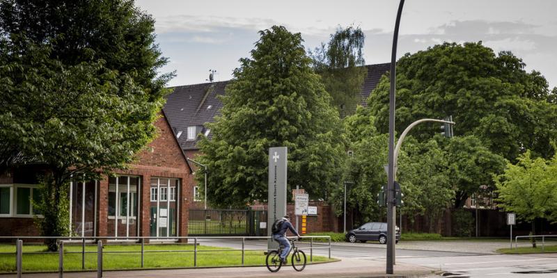 Können ruhig Billiglöhner schützen: Bundeswehr-Deinstleistungszentrum Foto: Miguel Ferraz