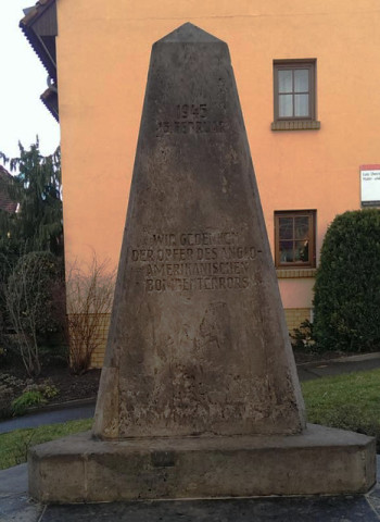 Gedenkobelisk in Altnickern